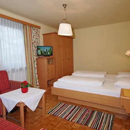 Hotel Gaestehaus Lauterbacher