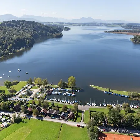 Gastehaus Lauterbacher Hotel Neumarkt am Wallersee